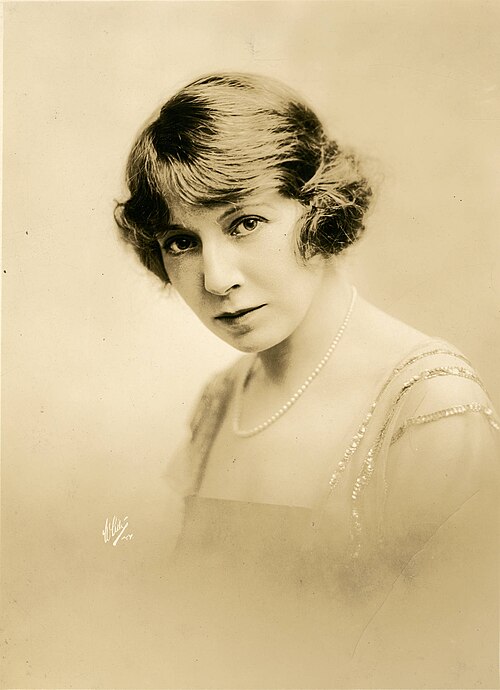 Suzanne Willa