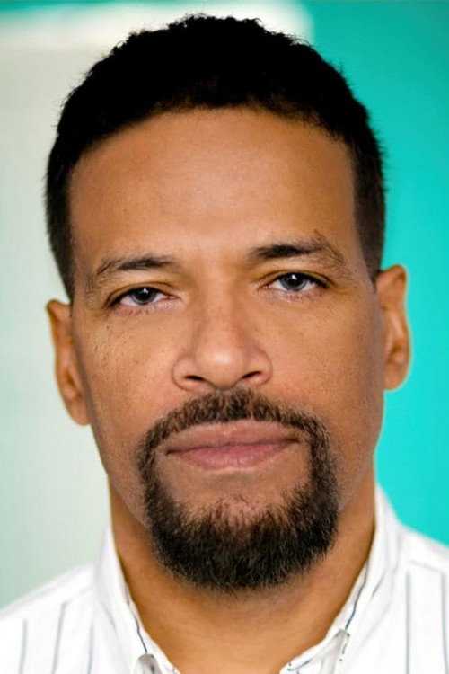 B'nard Lewis