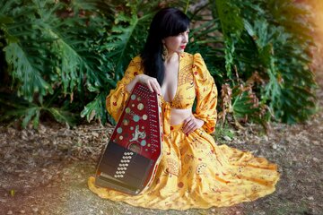 Grey DeLisle