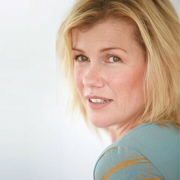 Robyn Malcolm