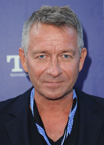 Sean Pertwee