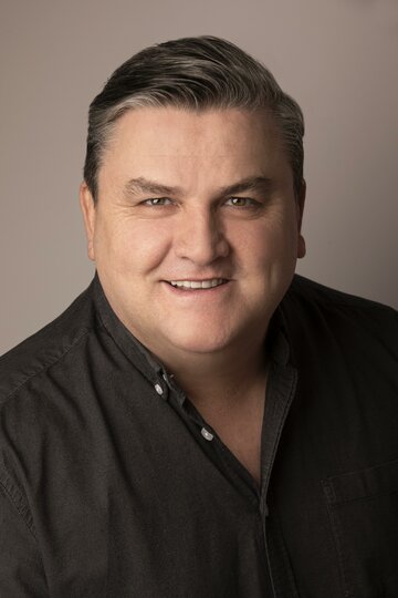 Simon Delaney