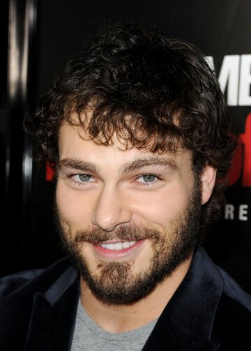 Shawn Roberts