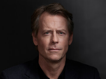 Greg Kinnear