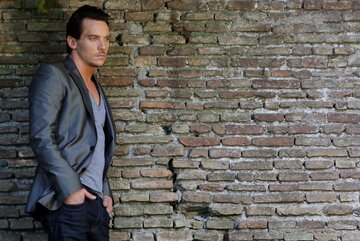 Jonathan Rhys Meyers