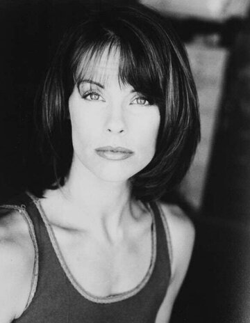 Alexandra Paul