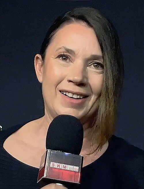 Oana Suteu Khintirian