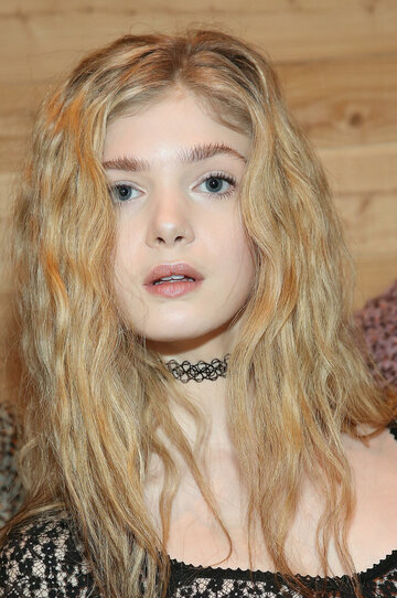 Elena Kampouris