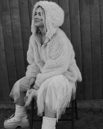 Haley Lu Richardson
