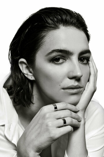 Ella Hunt
