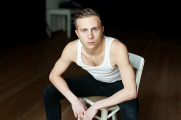 Max Hubacher