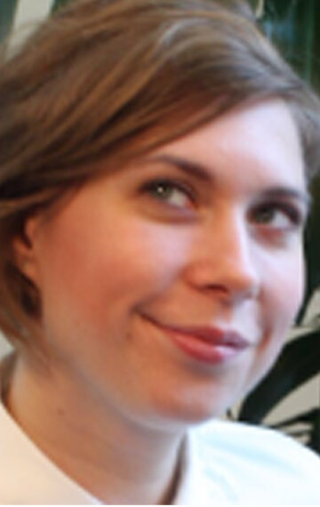 Олена Замкова