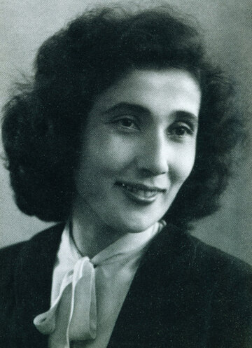 Elena Tumenova