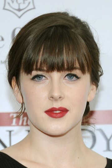 Alexandra Roach